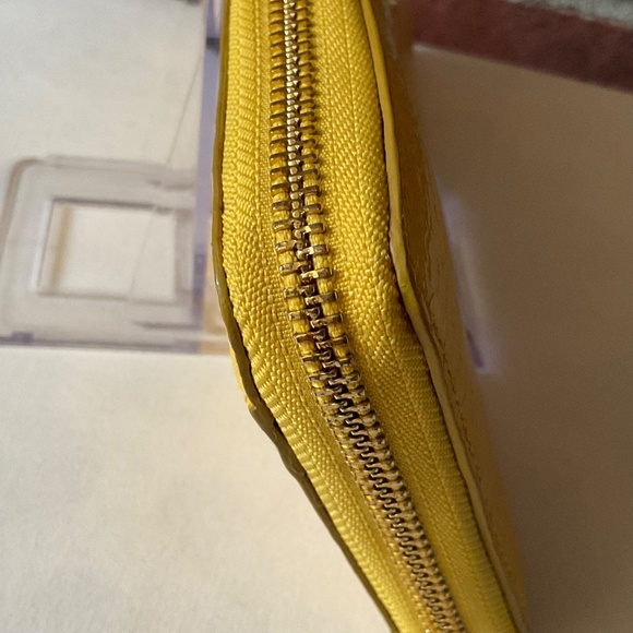 NEW Coach Accordion Embossed Snakeskin Yellow Leather Zip Wallet NWOT - Picture 12 of 15